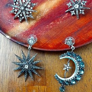❤️NWT Vintage Style Earings Moon and Star Crystal Earrings.